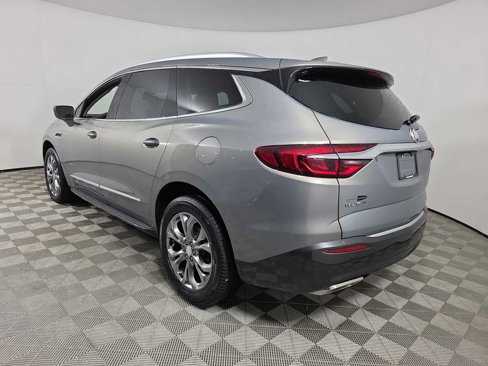 Used 2018 Buick Enclave Avenir w/ Avenir Technology Package image 5