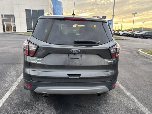 Used 2017 Ford Escape Titanium image 4
