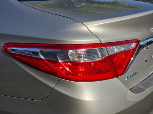 Used 2016 Toyota Camry XLE image 32