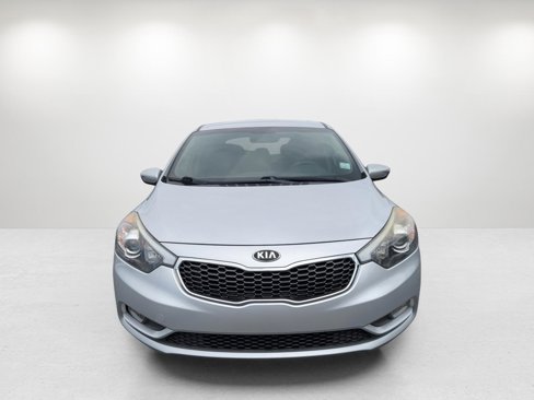 Used 2016 Kia Forte LX image 2