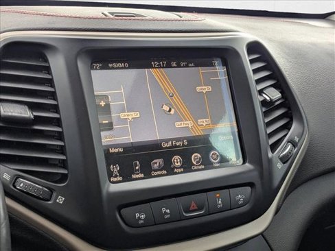 Used 2015 Jeep Cherokee Trailhawk w/ Comfort/Convenience Group image 13