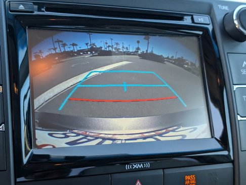 Used 2017 Toyota Camry XLE image 6