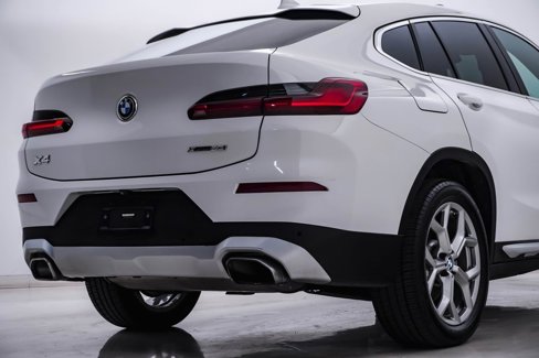Used 2022 BMW X4 xDrive30i image 12