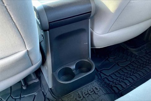 Used 2010 Jeep Wrangler Unlimited Sport image 33