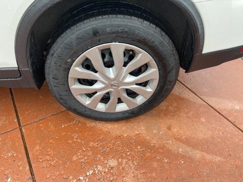 Used 2020 Nissan Rogue S image 9