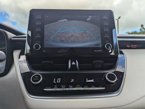 Used 2021 Toyota Corolla LE image 32