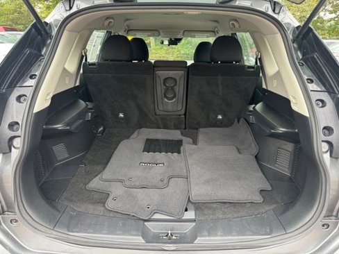 Used 2019 Nissan Rogue S image 20