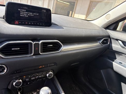 Used 2017 MAZDA CX-5 Touring image 18