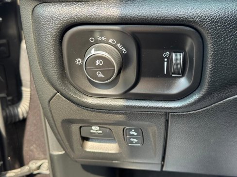 Used 2020 RAM 1500 Big Horn image 15