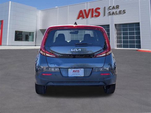 Used 2022 Kia Soul LX w/ Technology Package image 4