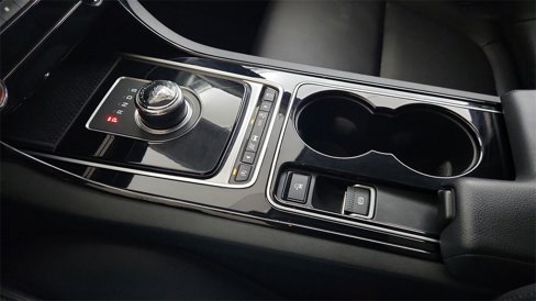 Used 2017 Jaguar XE Premium image 27