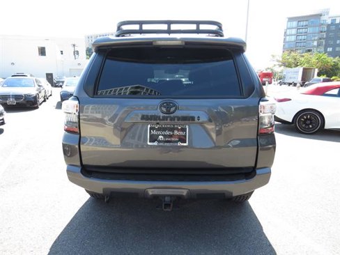Used 2021 Toyota 4Runner SR5 image 3