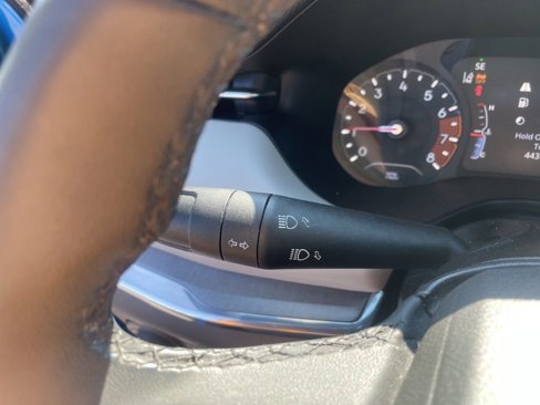 Used 2023 Jeep Compass Limited image 22