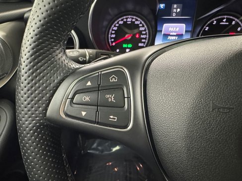 Used 2019 Mercedes-Benz GLC 300 4MATIC image 23