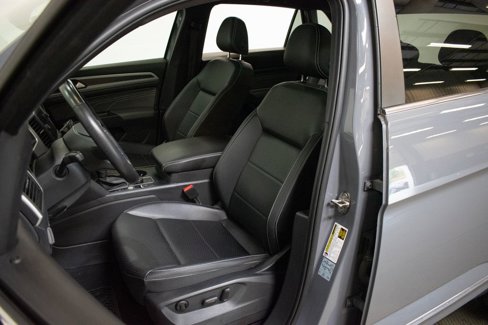 Used 2021 Volkswagen Atlas Cross Sport SE image 20
