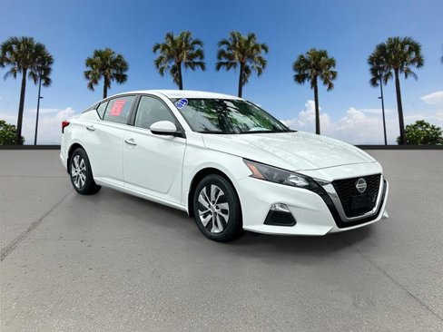 Certified 2022 Nissan Altima 2.5 S image 3