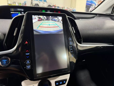Used 2018 Toyota Prius Prime Premium image 44