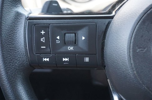 Used 2021 Nissan Rogue SV image 27