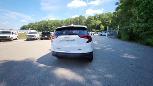 Certified 2020 GMC Terrain SLE w/ Driver Convenience Package image 4