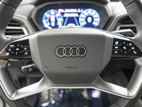 Used 2023 Audi Q4 e-tron Premium Plus w/ Premium Plus image 15