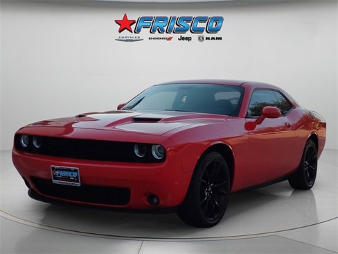 Certified 2018 Dodge Challenger SXT w/ Blacktop Package image 4