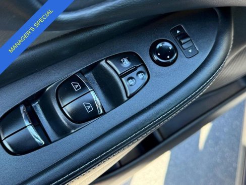 Used 2023 Nissan Murano SL w/ SL Moonroof Package image 14