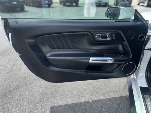 Used 2015 Ford Mustang GT Premium image 11