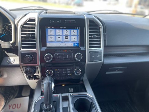 Used 2016 Ford F150 Lariat image 30