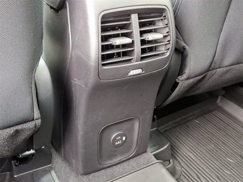 Certified 2022 Ford Escape SE w/ SE Sport Appearance Package image 10