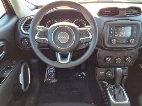 Used 2019 Jeep Renegade Sport image 3