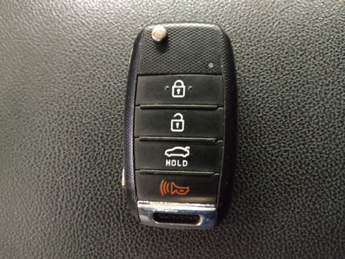 Used 2020 Kia Optima LX image 32