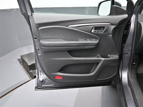 Used 2019 Honda Ridgeline RTL image 22