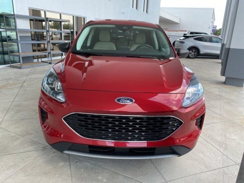 Certified 2022 Ford Escape SE image 3