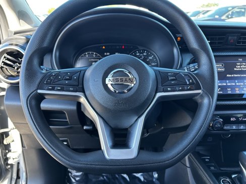 Used 2021 Nissan Kicks SV image 22