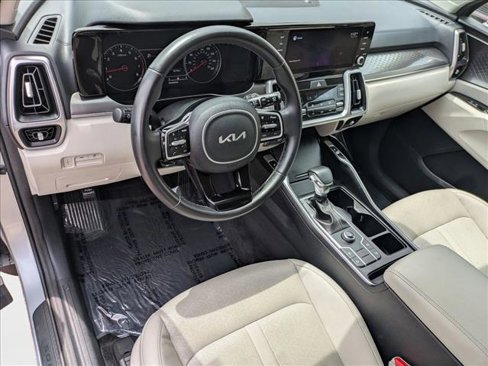 Used 2022 Kia Sorento S w/ Panoramic Sunroof Package image 10