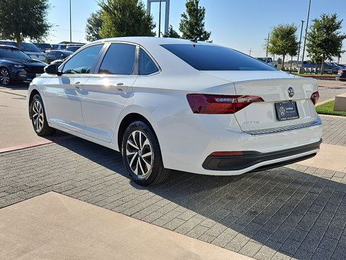 Used 2023 Volkswagen Jetta S image 2