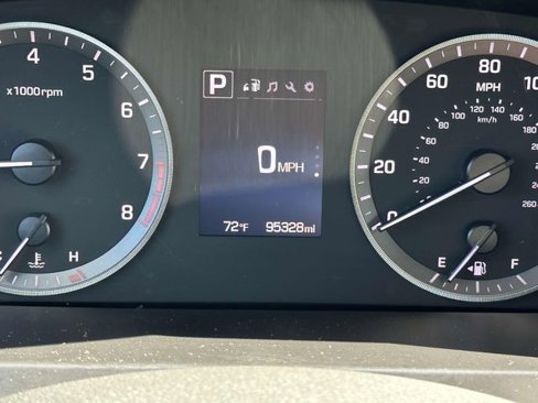 Used 2015 Hyundai Sonata Sport w/ Option Group 03 image 28