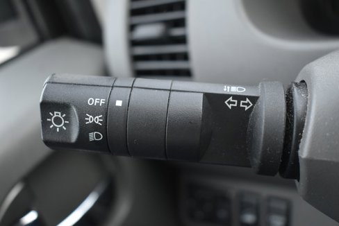 Used 2017 Nissan Frontier SV image 19