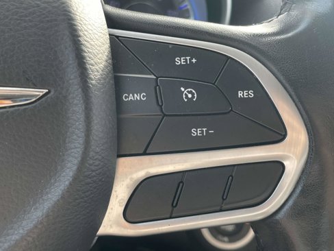 Used 2019 Chrysler 300 Touring L w/ Quick Order Package 22F image 6