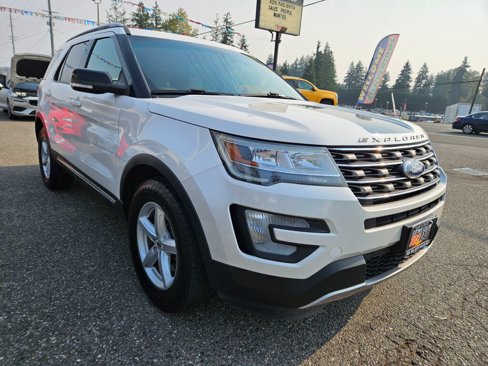 Used 2016 Ford Explorer XLT image 17