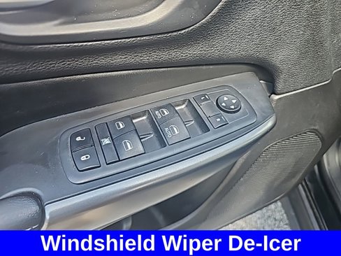 Used 2019 Jeep Cherokee Latitude Plus w/ Comfort/Convenience Group image 21
