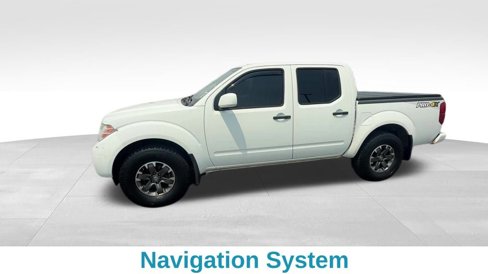 Used 2018 Nissan Frontier PRO-4X image 2
