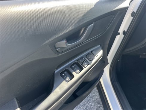 Certified 2022 Hyundai Kona SEL image 16