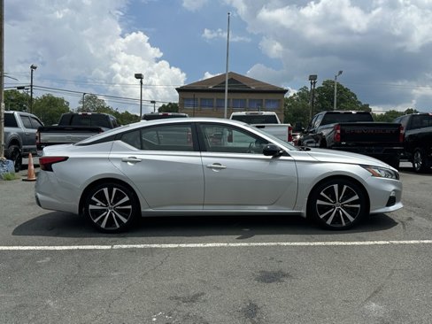 Used 2022 Nissan Altima 2.5 SR image 9