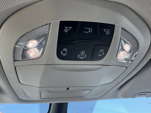 Used 2023 Chrysler Pacifica Touring-L image 24