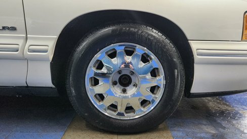 Used 1999 Cadillac De Ville Concours image 54