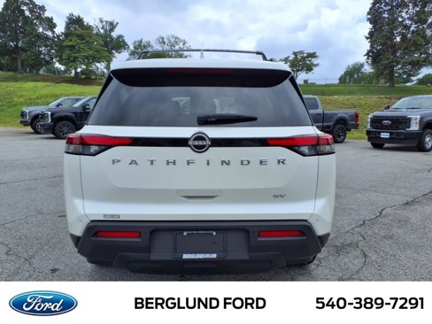 Used 2022 Nissan Pathfinder SV image 6