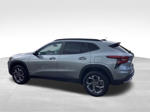 New 2025 Chevrolet Trax LT image 4