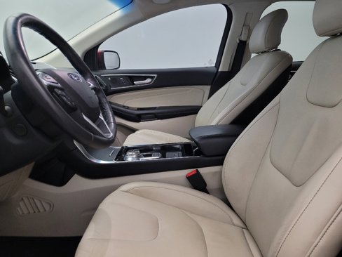 Used 2019 Ford Edge Titanium image 17