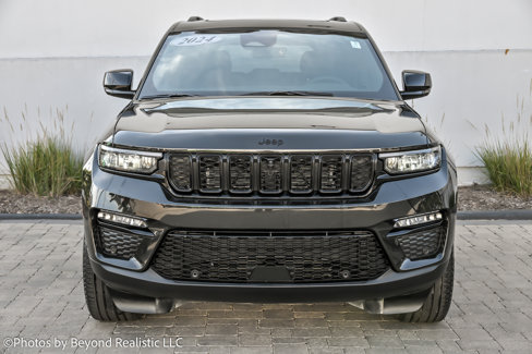 Used 2024 Jeep Grand Cherokee Limited w/ Luxury Tech Group II image 3